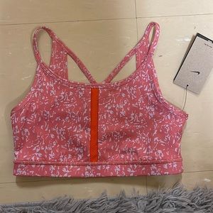 New with tags. Girls Nike sports bra, size large